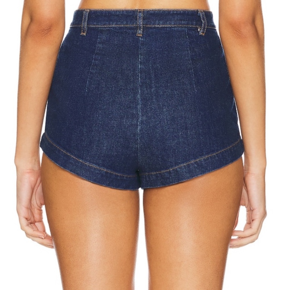 REVOLVE Amanda Uprichard Denim Kelso Short in Heritage - Picture 4 of 12